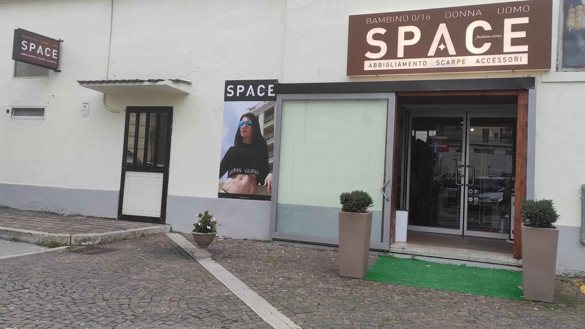 Castel Di Sangro: e’ tempo di saldi a Space Fashion Store. Un gennaio ricco di sconti. Tutto al 50%.